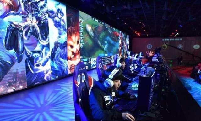 球环境对超 球环境对超