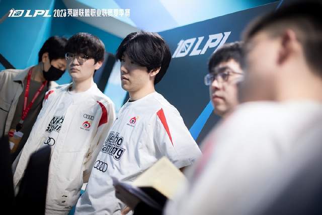 在下一轮比 在下一轮比